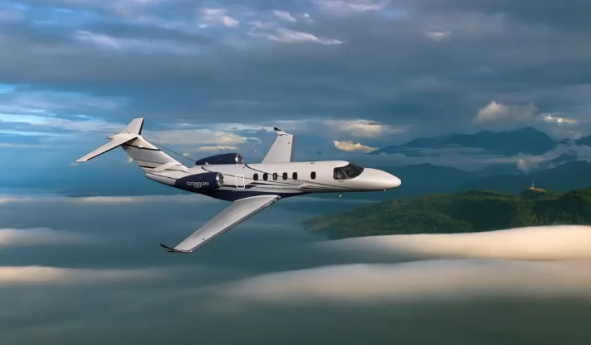 Cessna Citation CJ4 in flight