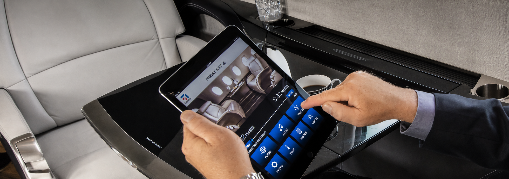 Cessna Citation Longitude cabin controlled by tablet