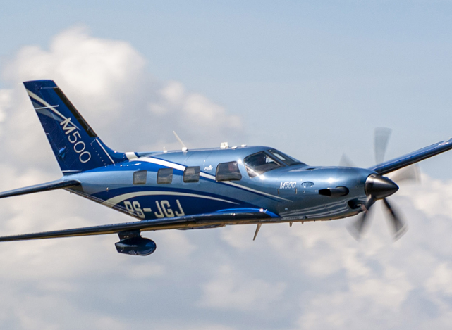 Piper M500 close up in the clouds